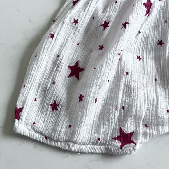 Louis Louise white muslin drop crotch shorts with red stars Unisex 12 months - Picture 2 of 8
